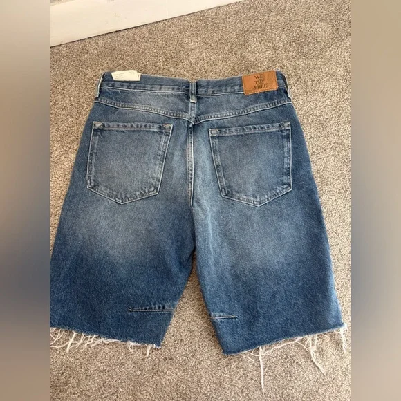 NWT WE THE FREE Ghost Town High Rise Long Short Raw Hem Size 28 - Picture 12 of 16